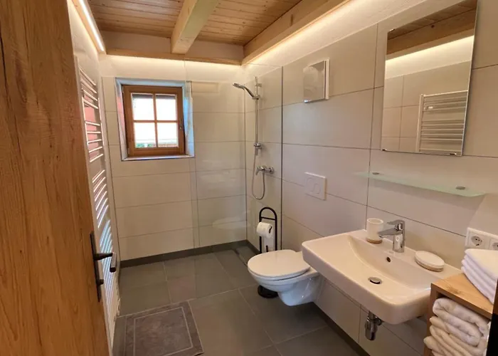 Ferienwohnung Naehe Attersee - Traunsee Lehner Im Wald Idyllisches Landhaus In Alleinlage * Rutzenmoos